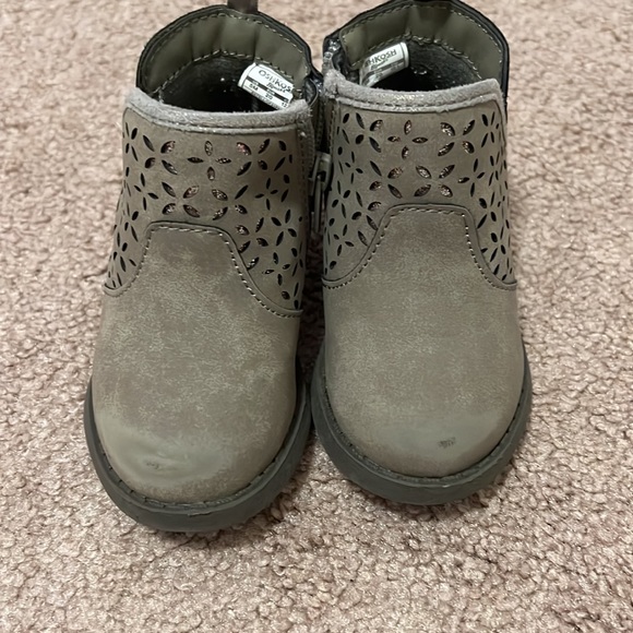 OshKosh Toddler Boots - Picture 3 of 3